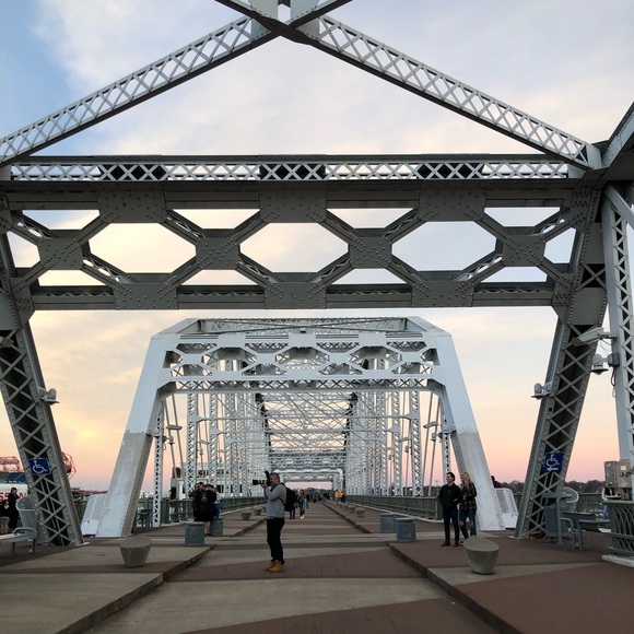 Meet your Posher, Beth - Picture 1 of 1